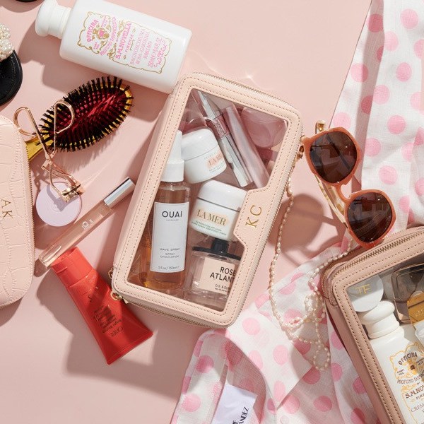 THE PERFECT TRAVEL MAKEUP BAG FOR YOUR VACATION — YOU CAN THANK US&nbsp;LATER
