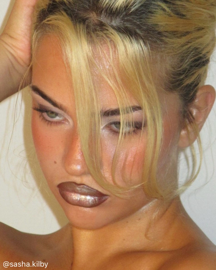 The Frosted Lip Revival: A Polished Take on Y2K&nbsp;Shine