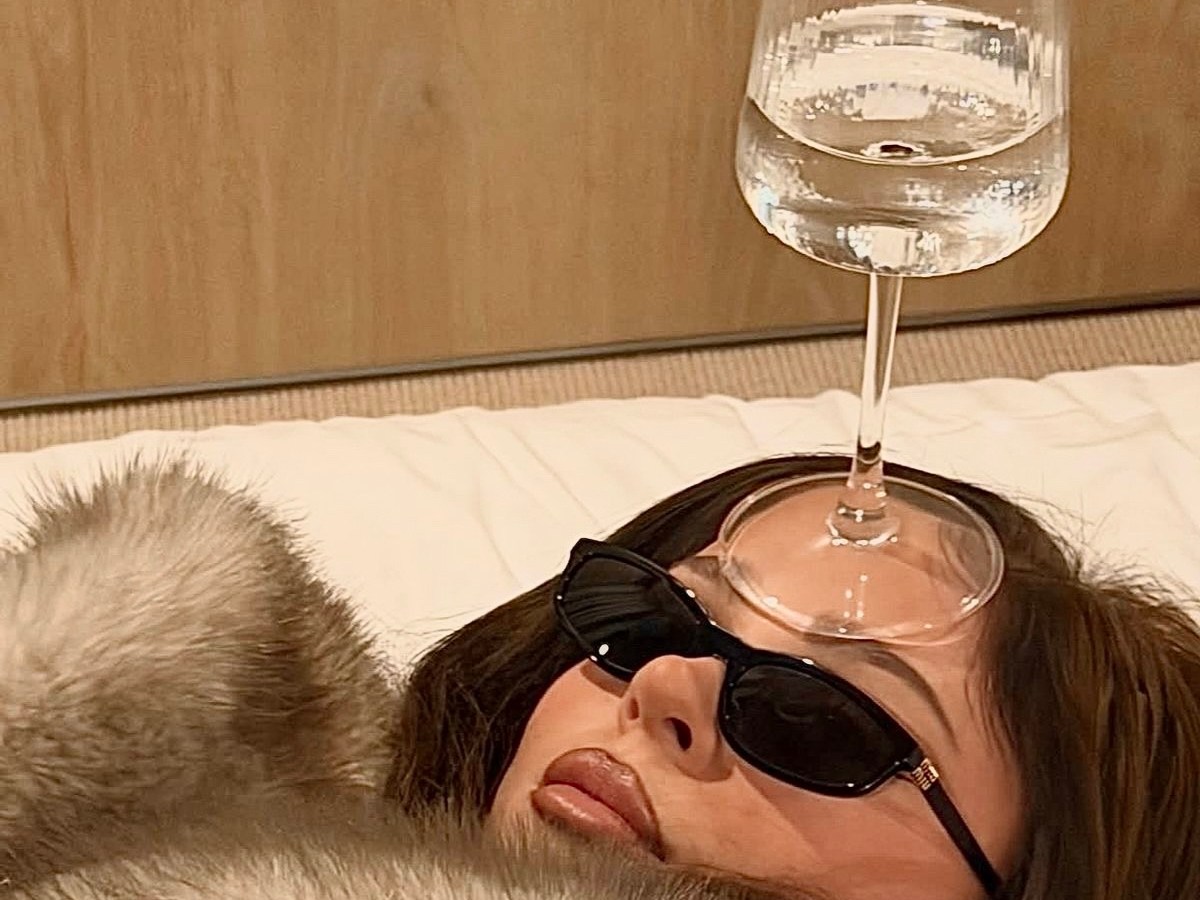 Drinking Hot Water Daily Might Be the Soft Wellness Reset You’re&nbsp;Missing